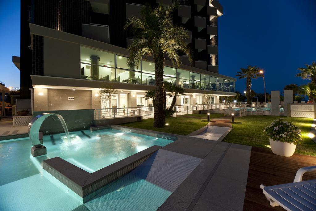Hotel Eden Alba Adriatica Exterior foto